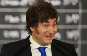 Una jueza suspendi&oacute; el decreto de Milei que disuelve Vialidad