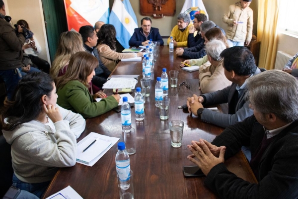 Concejales y referentes del IVUJ analizan proyectos de ordenanza