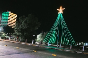 San Salvador de Jujuy comenz&oacute; la decoraci&oacute;n navide&ntilde;a