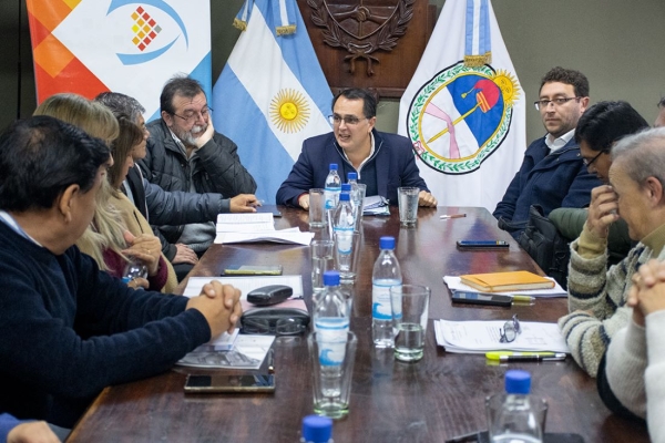 Contaminaci&oacute;n visual.&ldquo;Es necesario determinar &aacute;reas donde no deber&iacute;a haber posteado, ni cableado"