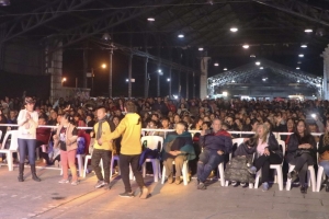 Municipio y vecinos recibieron los 430 a&ntilde;os de la ciudad al ritmo de la tradicional Serenata en la Vieja Estaci&oacute;n