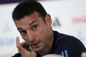 Scaloni: "Cabeza arriba y a seguir, esto reci&eacute;n comienza"