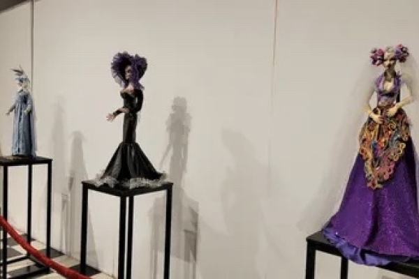 Muestra del "D&iacute;a de los Muertos - calaveras mexicanas"