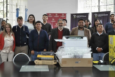 Entrega de equipamiento tecnol&oacute;gico para el fortalecimiento del servicio municipal