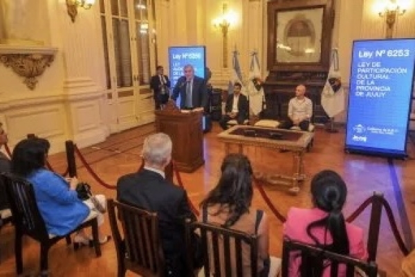 El Gobernador promulg&oacute; las leyes de Audiovisual y de Participaci&oacute;n Cultural