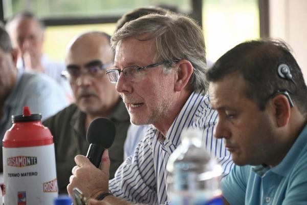 Agricultura respaldar&aacute; a los productores en las negociaciones del precio del tabaco