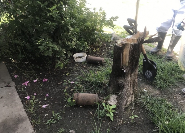 Investigan cilindros de mercurio abandonados en v&iacute;a p&uacute;blica