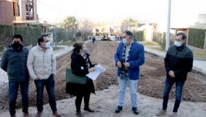 Vecinos y municipio avanzan en la ejecución de pavimentación en el b° Bajo la Viña