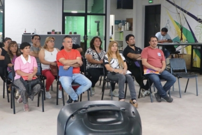 El municipio capacita a puesteros del Mercado &ldquo;6 de Agosto&rdquo;
