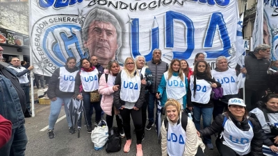 Los gremios docentes de la CGT tambi&eacute;n anunciaron un paro para el 2 de marzo y se complica el inicio de clases