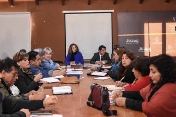 Reanudaron mesas de di&aacute;logo junto a sectores de la educaci&oacute;n