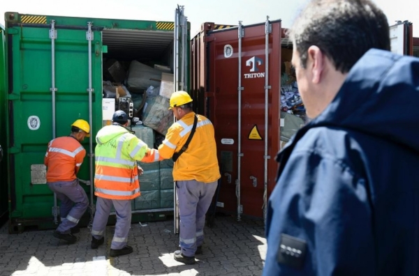 Aduana encuentra m&aacute;s de 200 toneladas de productos ilegales