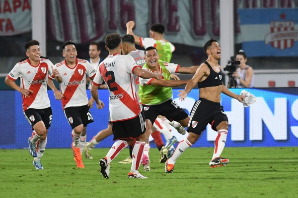 &iexcl;River campe&oacute;n!&nbsp;Demichelis pas&oacute; de distra&iacute;do a ganador por Aliendro, fatal fuego lento