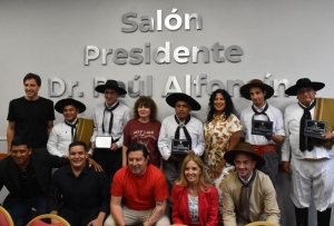 Diputados distinguen a la delegaci&oacute;n juje&ntilde;a que particip&oacute; del Festival de Jes&uacute;s Mar&iacute;a