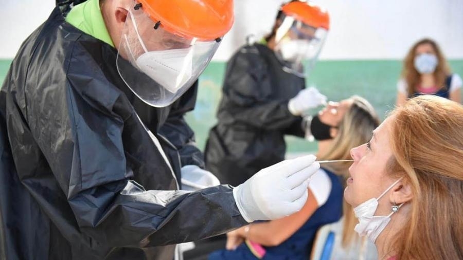 La provincia de Córdoba impuso nuevas restricciones ante el avance de contagios de Ómicron