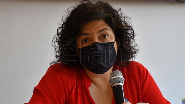 Eval&uacute;an considerar como casos positivos a los contactos estrechos con al menos un s&iacute;ntoma