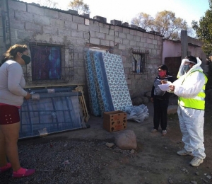 Asisten a familia de B&aacute;rcena por incendio