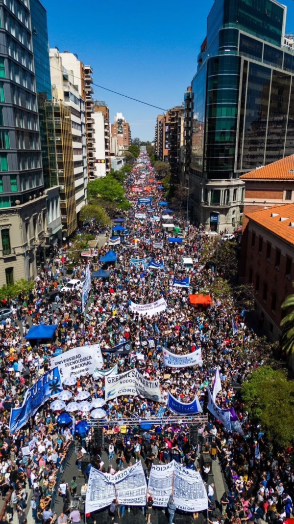 As&iacute; se vivi&oacute; la masiva movilizaci&oacute;n en defensa del presupuesto para la educaci&oacute;n p&uacute;blica en el interior del pa&iacute;s