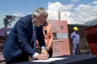 La energ&iacute;a de Cauchari llega a La Almona y se hace escuela