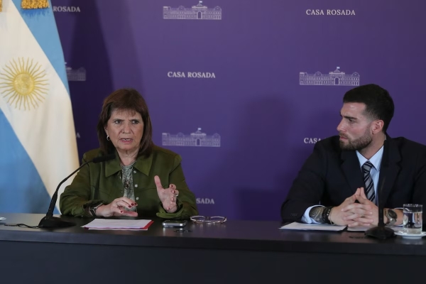 Bullrich present&oacute; la ley antibarras y volvi&oacute; a defender el accionar de la Polic&iacute;a en la marcha del mi&eacute;rcoles