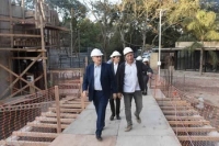Morales y Sadir visitaron la obra del Centro Cultural Lola Mora