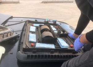 AFIP secuestr&oacute; en Jujuy 75.600 d&oacute;lares escondidos en un cami&oacute;n paraguayo