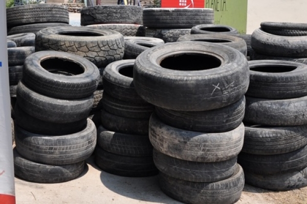 Se recolectaron 9 toneladas de neum&aacute;ticos en el distrito centro