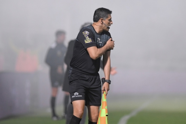 Se suspendi&oacute; el partido entre Gimnasia - Boca por incidentes fuera del estadio
