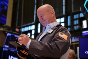 Jornada financiera: los inversores respaldaron la victoria porte&ntilde;a del Gobierno y las acciones argentinas subieron hasta 7% en Wall Street