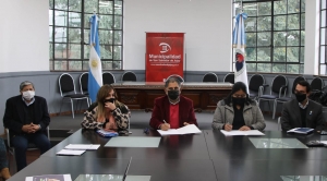 Municipio y gobierno firman nuevo convenio por adultos mayores