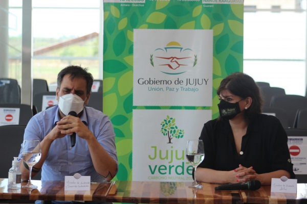 Ministro Cabandi&eacute; se interiorizo de los incendios que azotan Jujuy