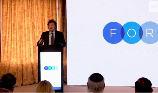 Milei enfrent&oacute; la presi&oacute;n de los empresarios para que deval&uacute;e y levante el cepo: "Si compran d&oacute;lares en negro, mejor"