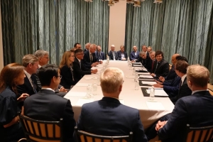 Antes de las elecciones, Milei se reuni&oacute; con inversores en Estados Unidos para ratificar su programa econ&oacute;mico