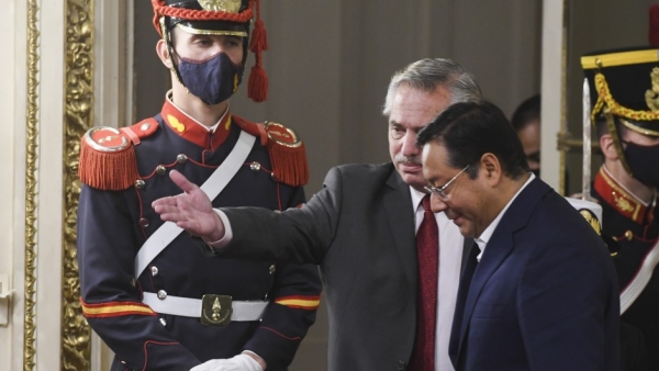 Bolivia demora el nuevo contrato de gas que anunci&oacute; el Gobierno