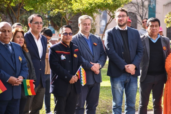 Ediles participaron del acto por el Bicentenario de Bolivia