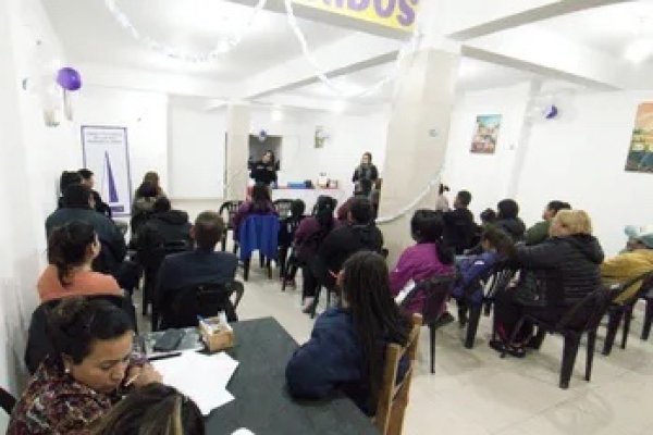Perico: Taller de sensibilizaci&oacute;n para prevenir la violencia