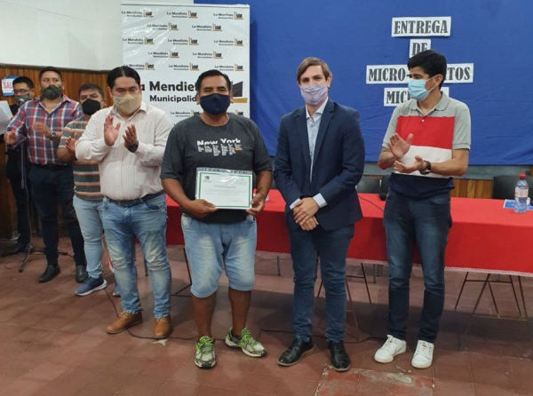 21 emprendedores recibieron cr&eacute;ditos Microsol