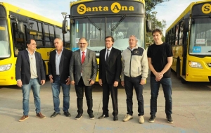 Municipio present&oacute; nuevas unidades de colectivos
