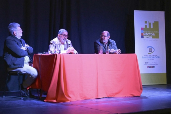 El intendente asisti&oacute; a la presentaci&oacute;n de &ldquo;Novela Polif&oacute;nica&rdquo; en el Centro Cultural &ldquo;H&eacute;ctor Tiz&oacute;n&rdquo;