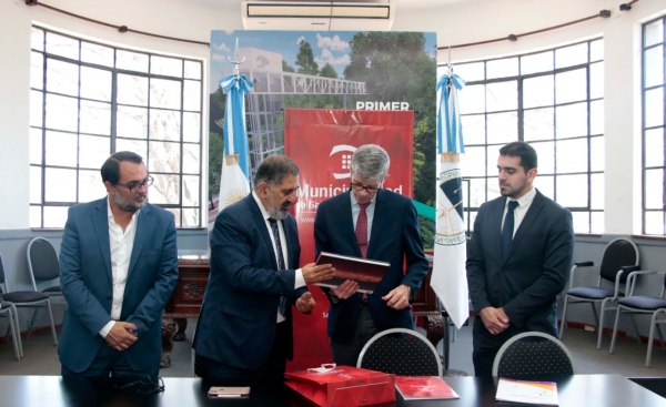 EL INTENDENTE JORGE RECIBI&Oacute; AL EMBAJADOR DE SUIZA EN ARGENTINA