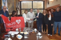 Bernis recibi&oacute; a integrantes del programa Sonqo Calchaqu&iacute;