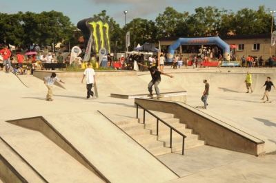 Con pista de skate incluida, inauguraron las obras del Parque Urbano en Alto Comedero