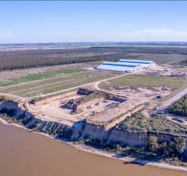 Caputo confirmó el primer Rigi para Santa Fe para construir un megapuerto