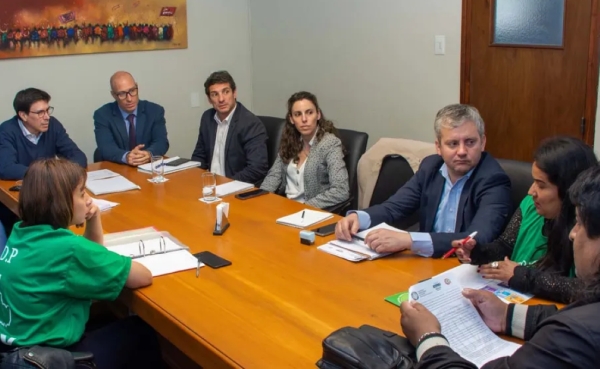 Califican de positivo el encuentro entre gremios y gobierno