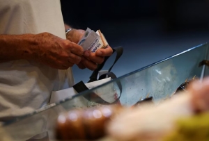 La inflación en julio fue de 2,1% y acumuló 33,8% en los últimos doce meses