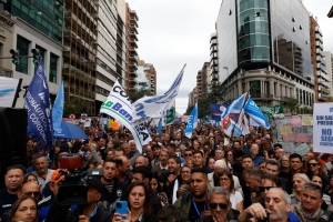 Los gremios docentes universitarios anunciaron un nuevo paro y se posterga el comienzo del segundo cuatrimestre