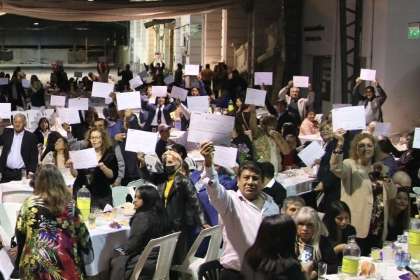 M&aacute;s de 300 empleados municipales fueron reconocidos por sus 25 a&ntilde;os de servicio