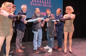 Se reinaugur&oacute; la sala Ra&uacute;l Gal&aacute;n del Teatro Mitre