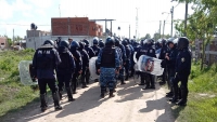 La Polic&iacute;a bonaerense desaloj&oacute; el predio tomado en Guernica