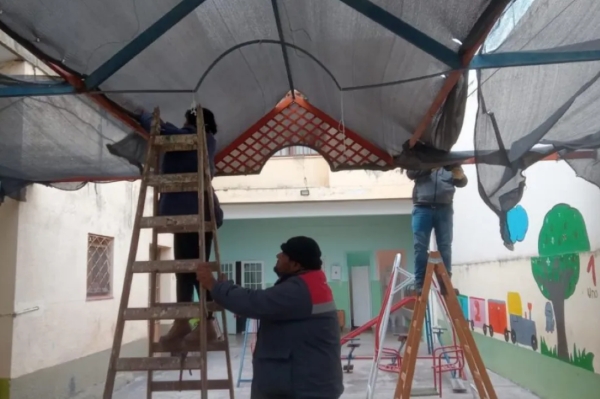 Tareas de mantenimiento en edificios escolares
